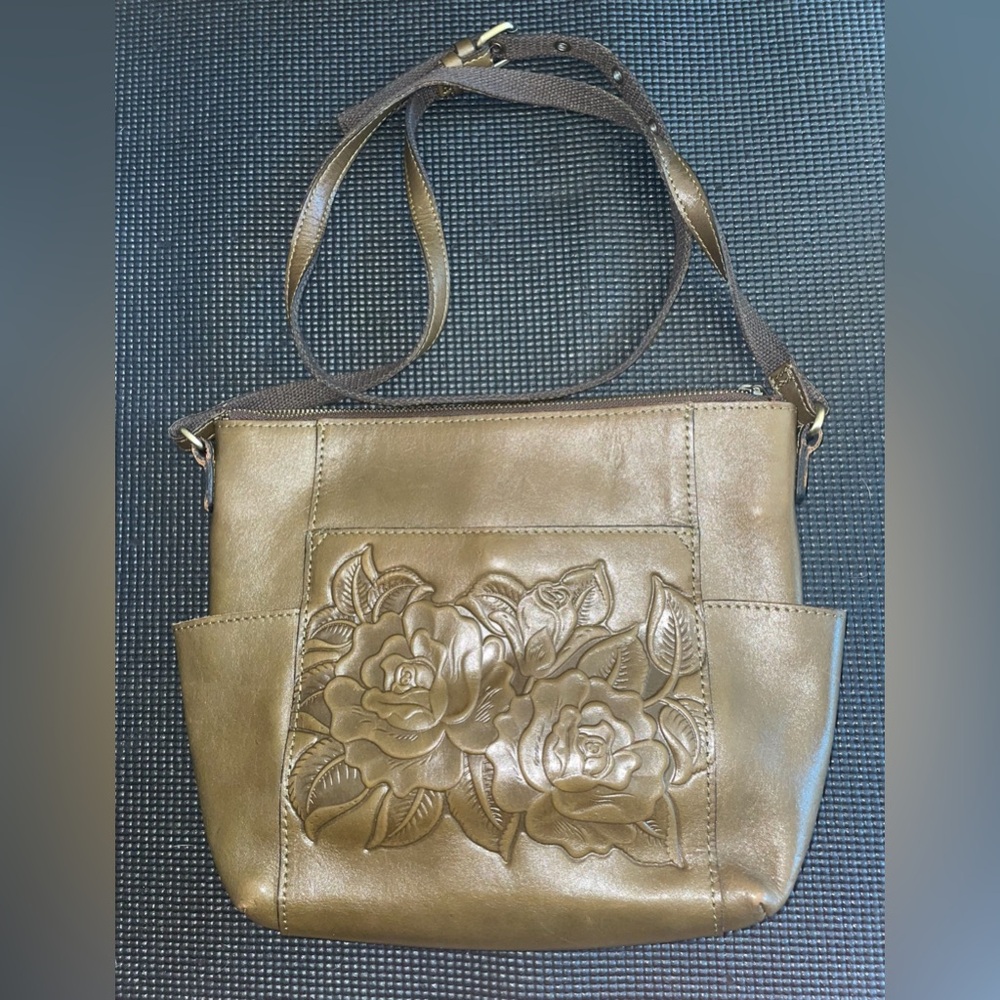 Patricia Nash Olive Green
Leather Crossbody Bag